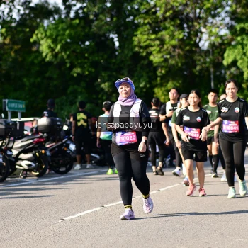 Runner Photo 4147517