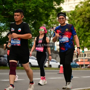Runner Photo 4147553