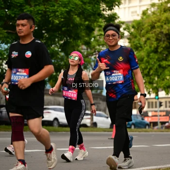 Runner Photo 4147560