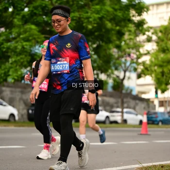 Runner Photo 4147585