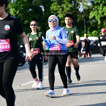 Runner Photo 4147593