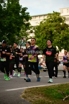 Runner Photo 4147620