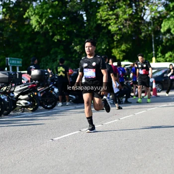 Runner Photo 4147625