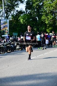 Runner Photo 4147633