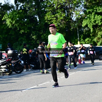 Runner Photo 4147658