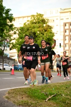 Runner Photo 4147659