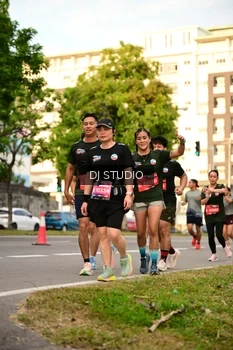 Runner Photo 4147661