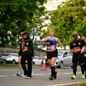 Runner Photo 4147670