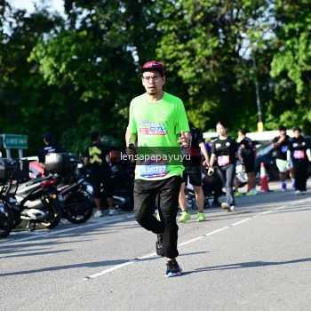 Runner Photo 4147677