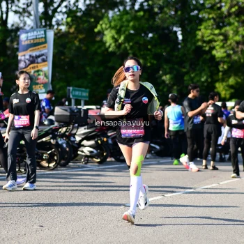 Runner Photo 4147679