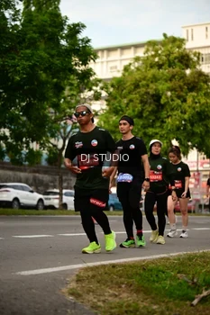 Runner Photo 4147706