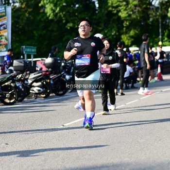 Runner Photo 4147726