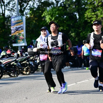 Runner Photo 4147758