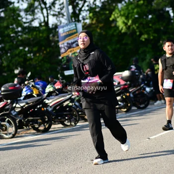 Runner Photo 4147781