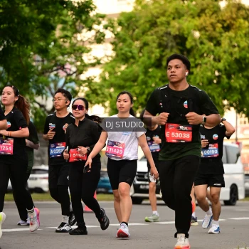 Runner Photo 4147798