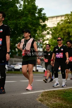 Runner Photo 4147800