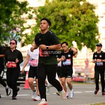 Runner Photo 4147807