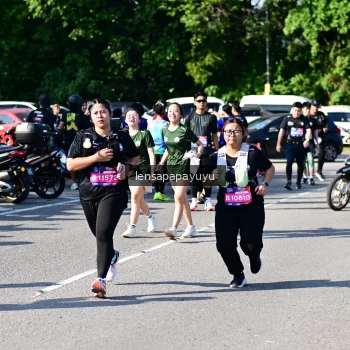 Runner Photo 4147818