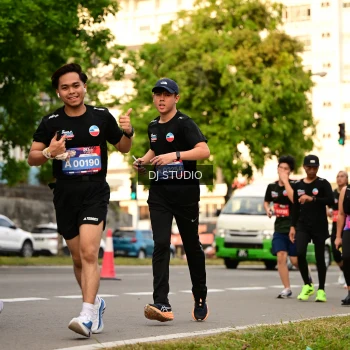 Runner Photo 4147836