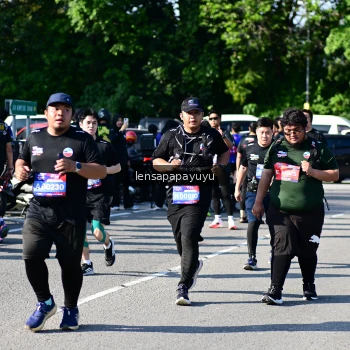Runner Photo 4147853