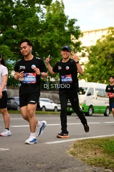 Runner Photo 4147858