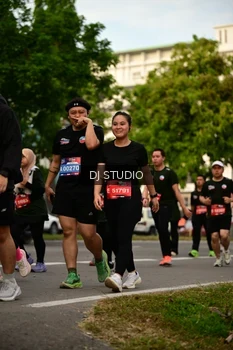 Runner Photo 4147870