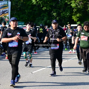 Runner Photo 4147872