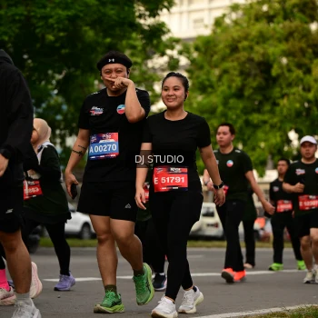 Runner Photo 4147875