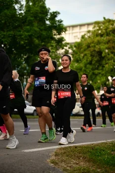 Runner Photo 4147876