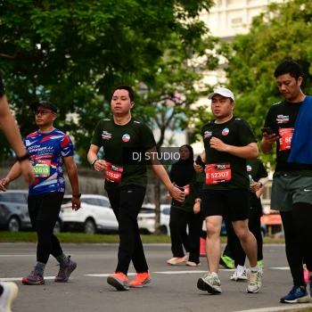 Runner Photo 4147895