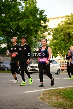 Runner Photo 4147903