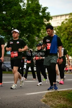 Runner Photo 4147933