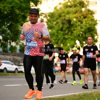 Runner Photo 4147946