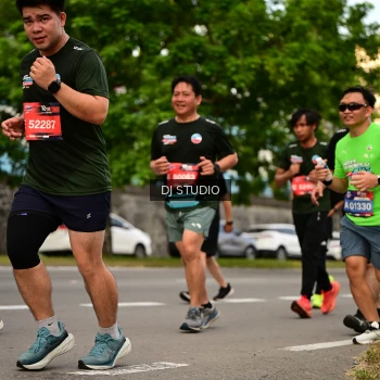 Runner Photo 4147981