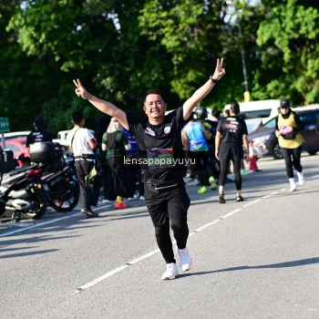 Runner Photo 4147996