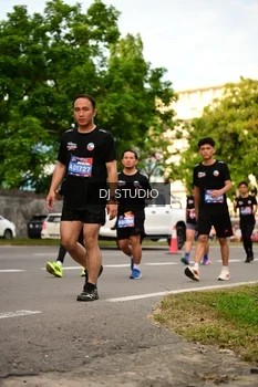 Runner Photo 4147997