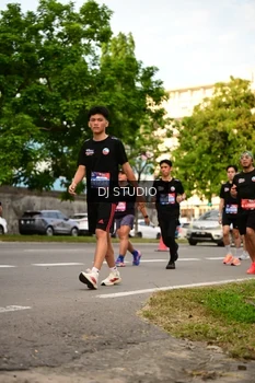 Runner Photo 4147999