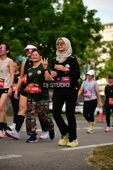 Runner Photo 4148073