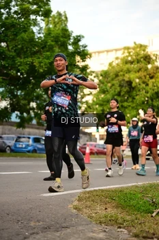 Runner Photo 4148443