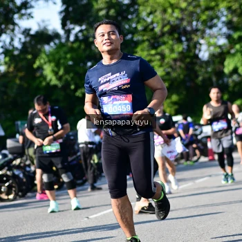 Runner Photo 4148453