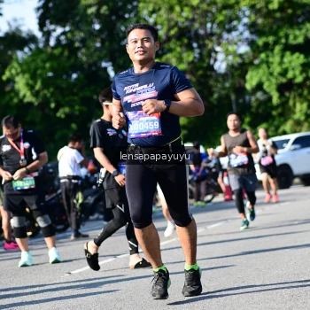 Runner Photo 4148456