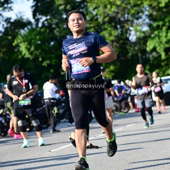 Runner Photo 4148463