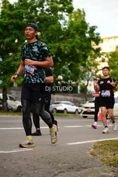 Runner Photo 4148475