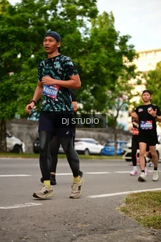 Runner Photo 4148479