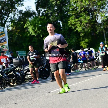 Runner Photo 4148505