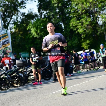 Runner Photo 4148512