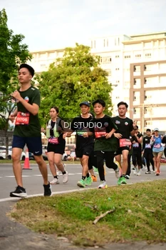 Runner Photo 4148575