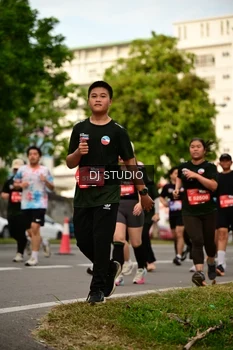Runner Photo 4148675