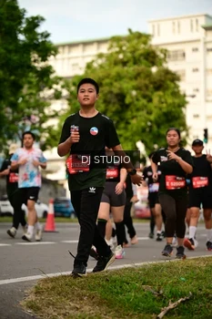 Runner Photo 4148691