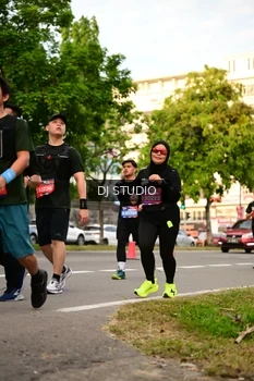 Runner Photo 4148875
